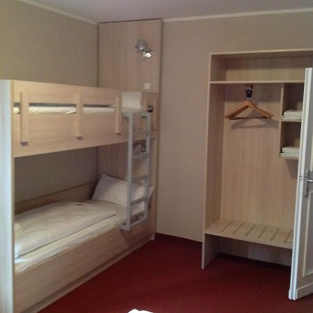 Rasthof & Motel Hermsdorfer Kreuz Hermsdorf  Buitenkant foto